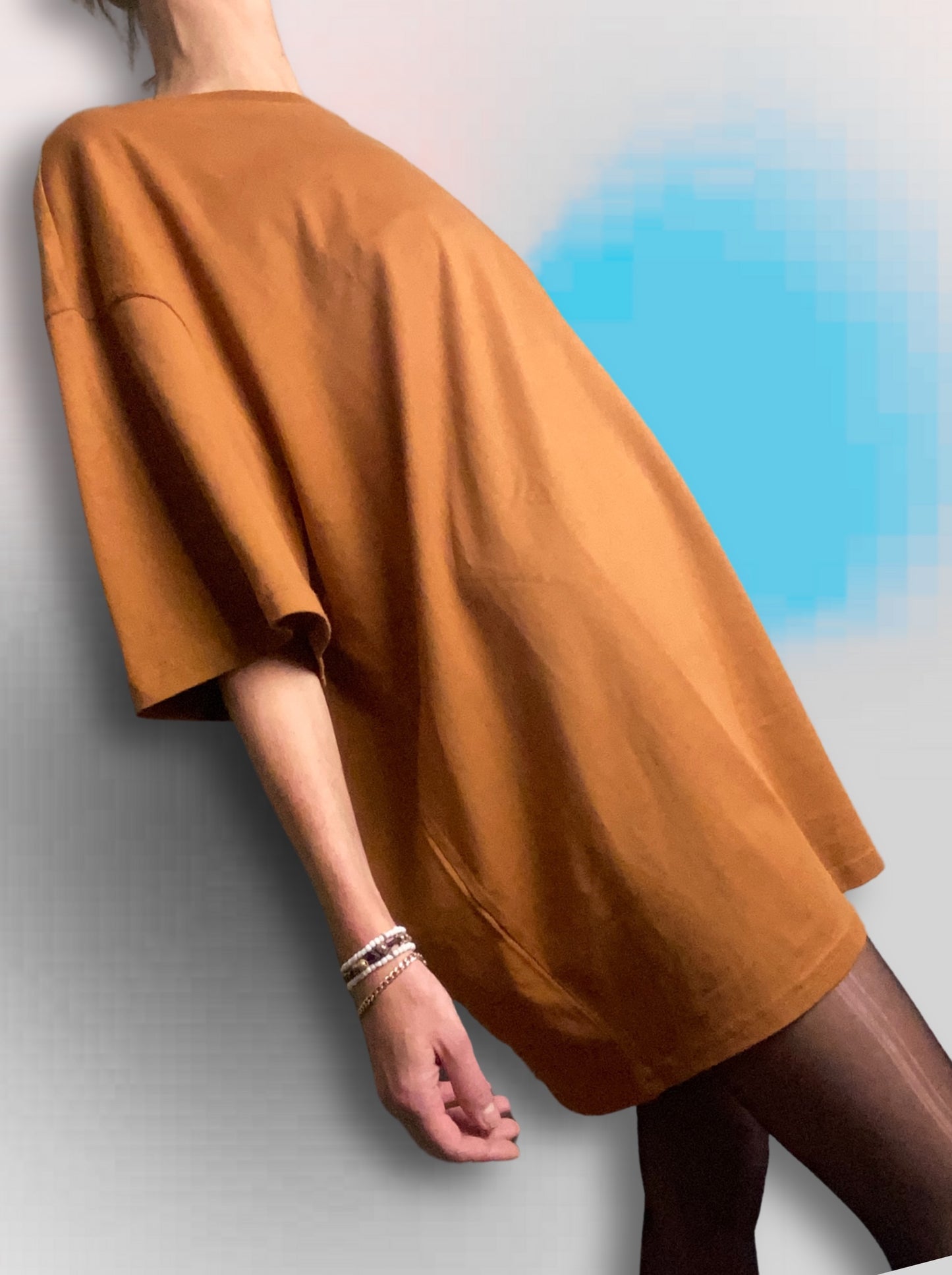 CAT, T-Shirt Kleid, Toffee, kurzes Oversized Kleid mit Micro Katzen Print, orange-braun, schwarz
