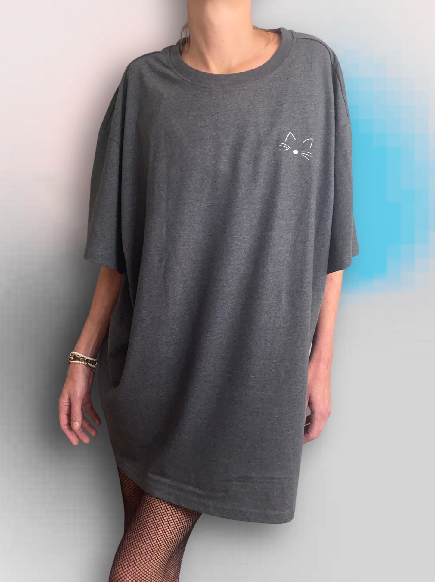 CAT, T-Shirt Kleid, oversized geschnitten, lässiges Grau, Minikleid mit Katzen Micro-Print