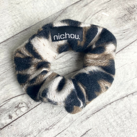 Winter-Scrunchie.BigLEO., aus kuscheligem Sweatstoff, Animalprint